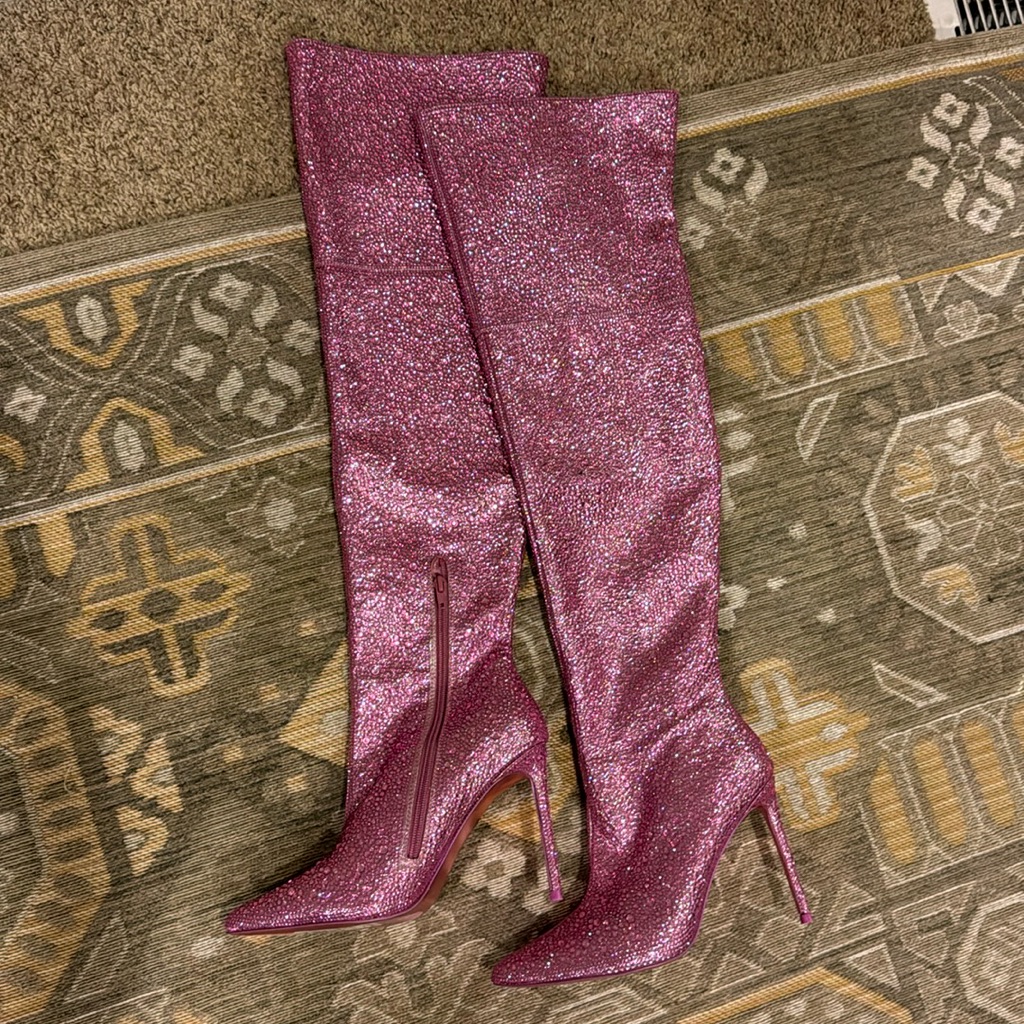 Steve Madden Over The Knee Boots Size 9,5 . Pink Color . Sparkly. Super Shiny.